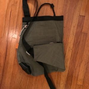 Totally unique tote!